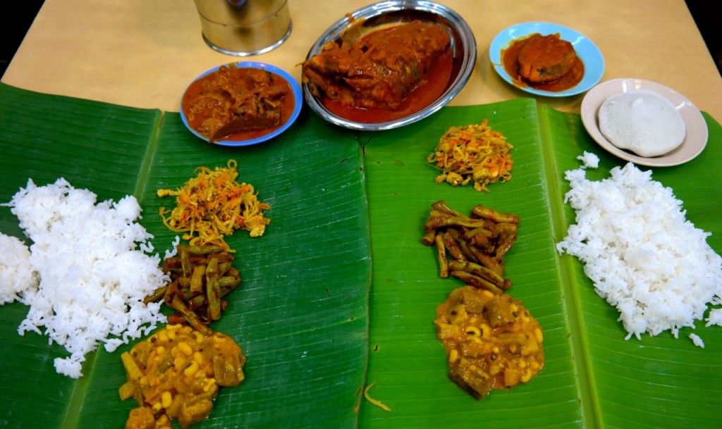 Hidangan Chettinad di atas Daun Pisang. Sexy dan Menggoda / photo junanto